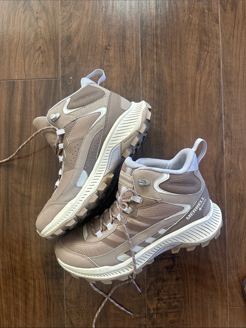 Merrell Women's waterproof goretex Trail Mid-Top Hiking boots